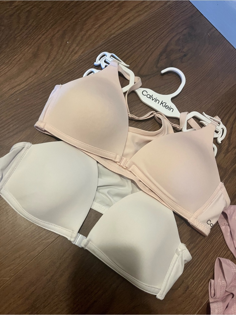 Calvin Klein Women's Light Pink T-Shirt Bra